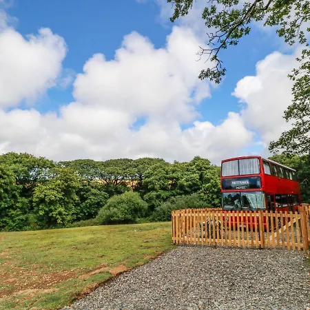 Fosfelle Glamping Hotel Hartland Exterior photo